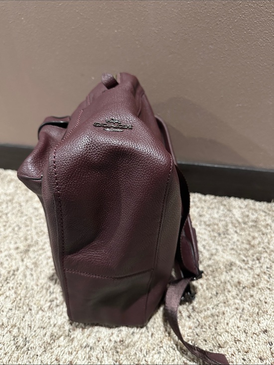 fishilng tackle bags Rolling Box Backpack this backpack offers surprising fishing items Geometry - Blender 5.2 Color - Size:Green Scale - 1.5